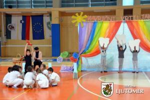 Mavrični vrtiljak v Ljutomeru 4